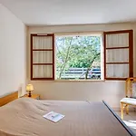Dominique By Interhome לאקאנו